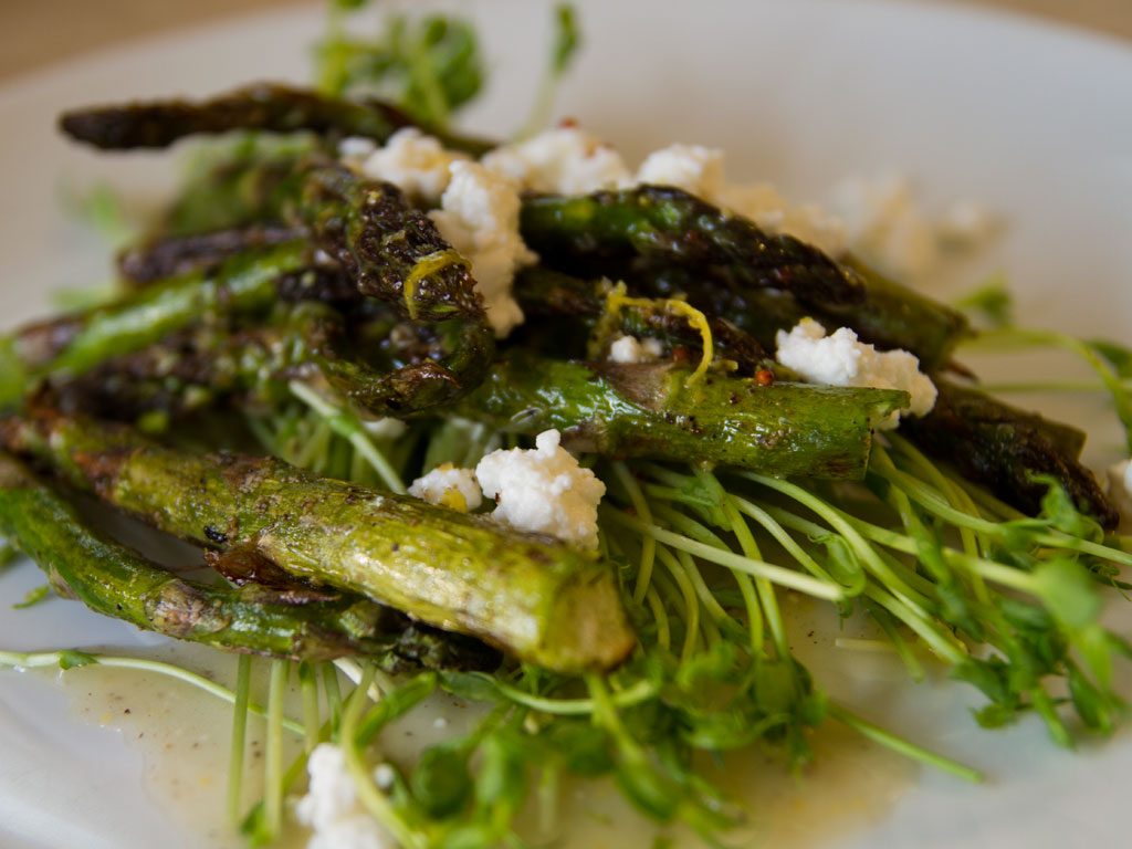 grilled-asparagus-and-pea-shoot-salad-01