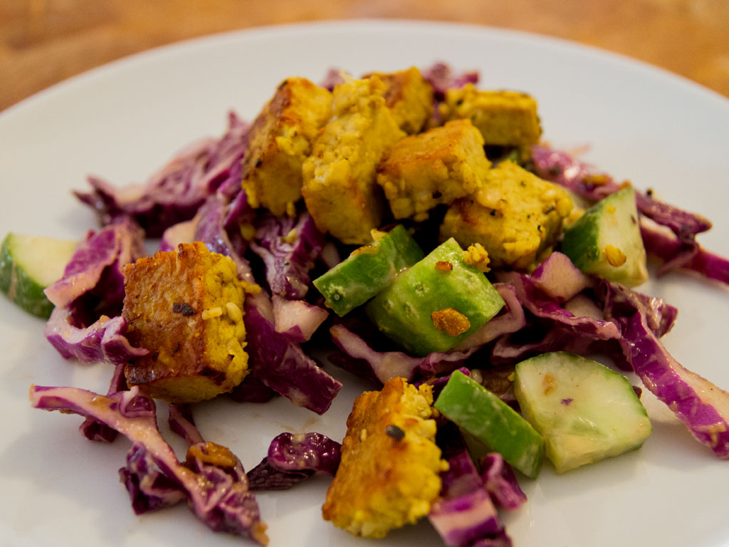 red-cabbage-salad-with-curried-tofu-01